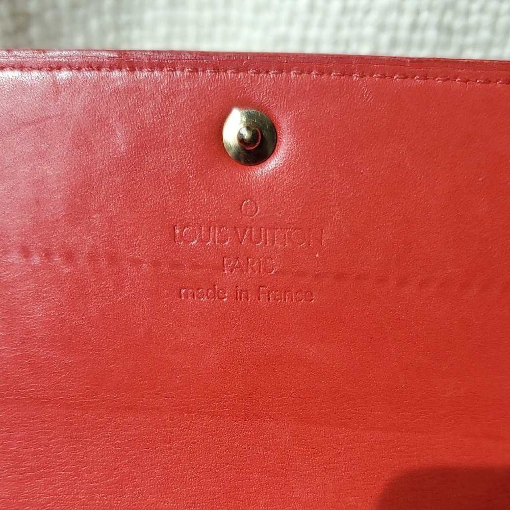 Louis Vuitton Red Wallet - Picture 5 of 17